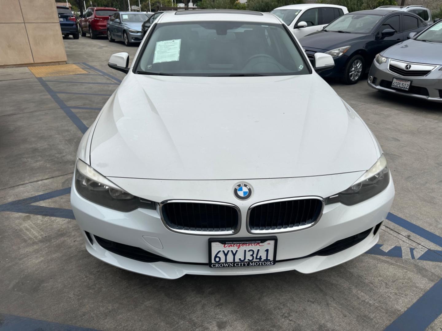 2013 White BMW 3-Series 328i Sedan (WBA3C1C52DF) with an 2.0L L4 DOHC 16V engine, AUTOMATIC transmission, located at 30 S. Berkeley Avenue, Pasadena, CA, 91107, (626) 248-7567, 34.145447, -118.109398 - Crown City Motors is a used “Buy Here Pay Here” car dealer in Pasadena CA. “Buy Here Pay Here” financing, means that when you purchase your vehicle from our dealership, that you make the payments to the dealership as well. We do not need the banks approval to get you approved for a used auto - Photo#9